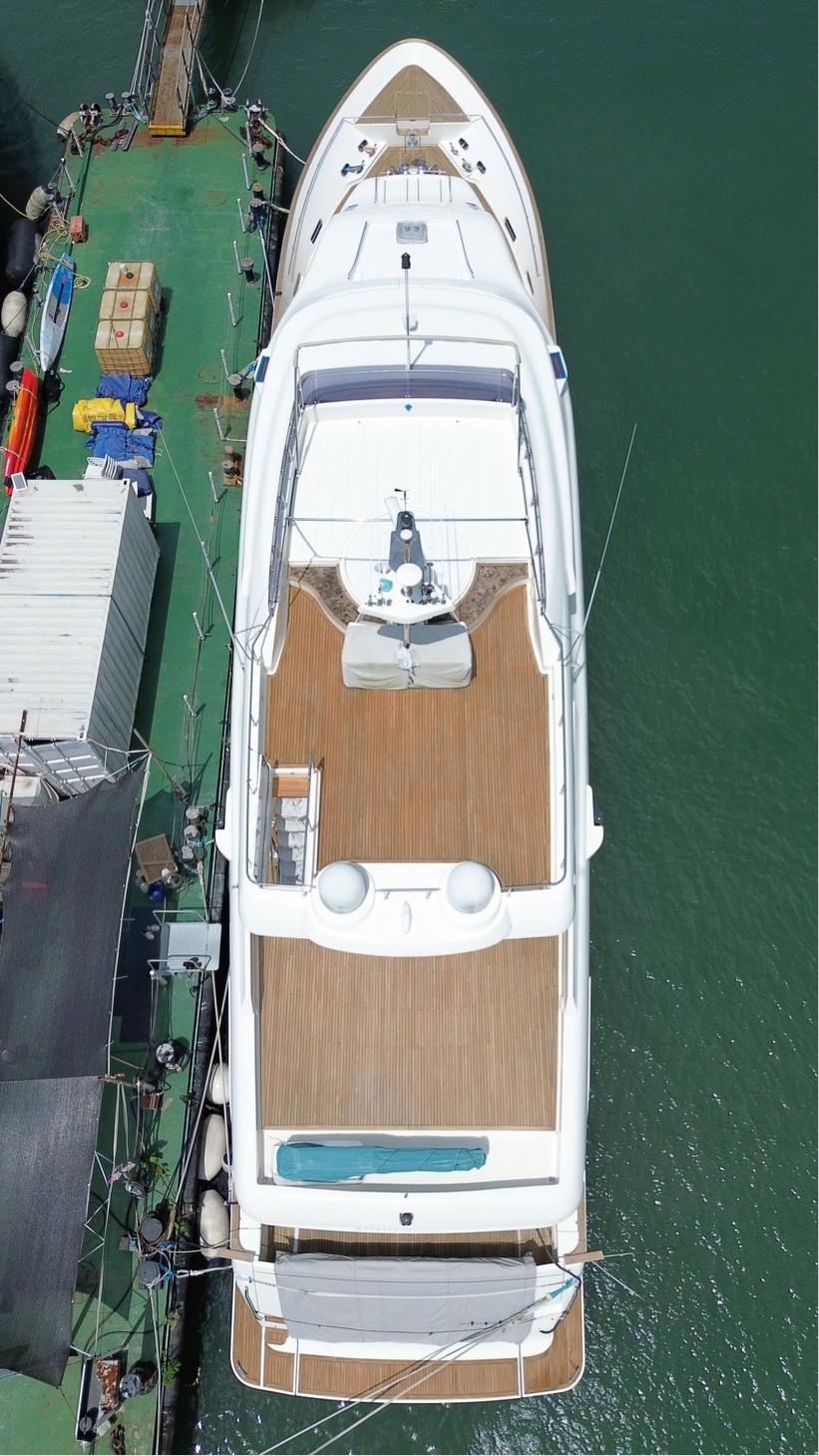 图7_第3页_2014 Custom Line Navetta 33(4).jpg