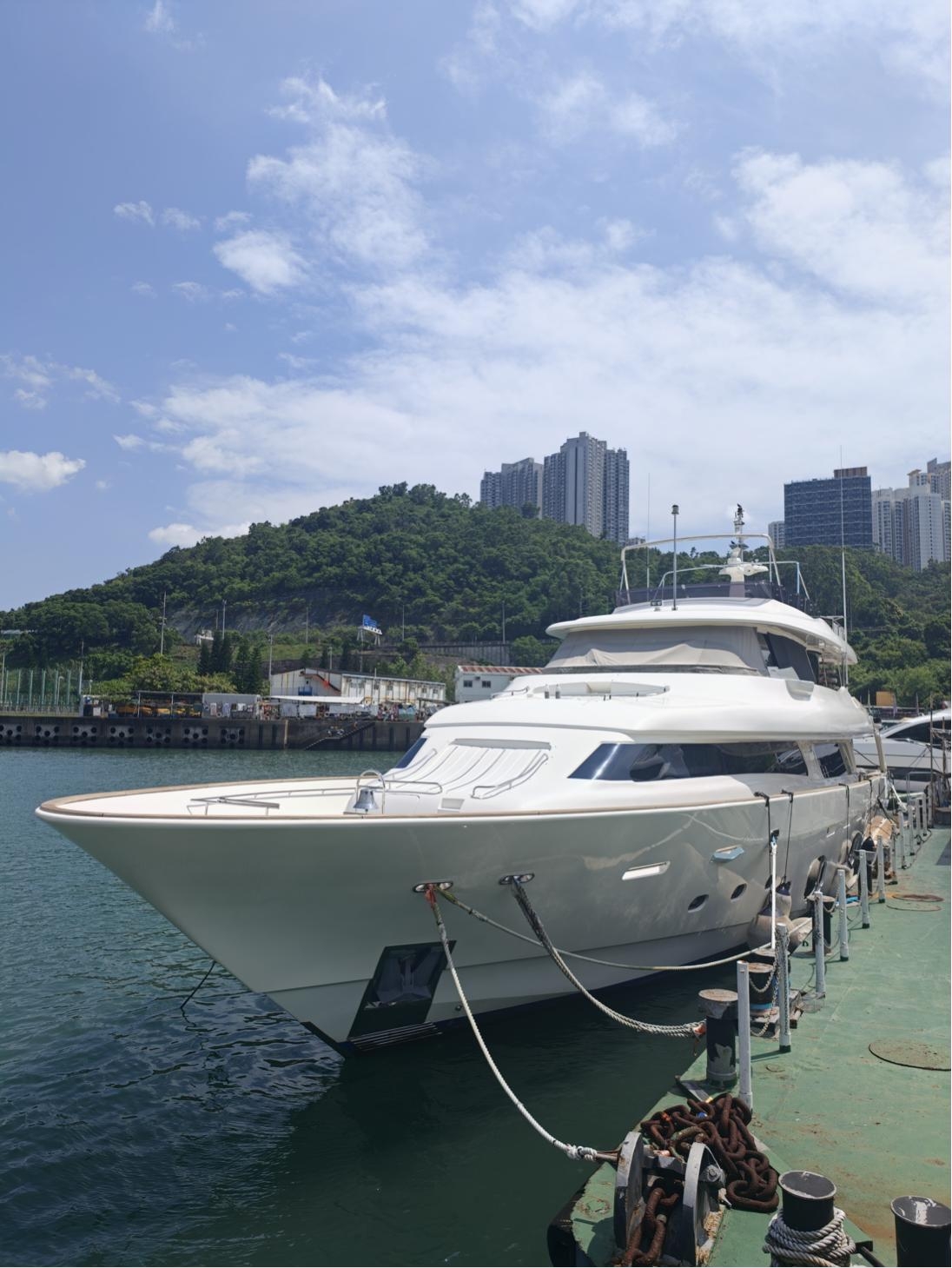 图23_第14页_2014 Custom Line Navetta 33(4).jpg