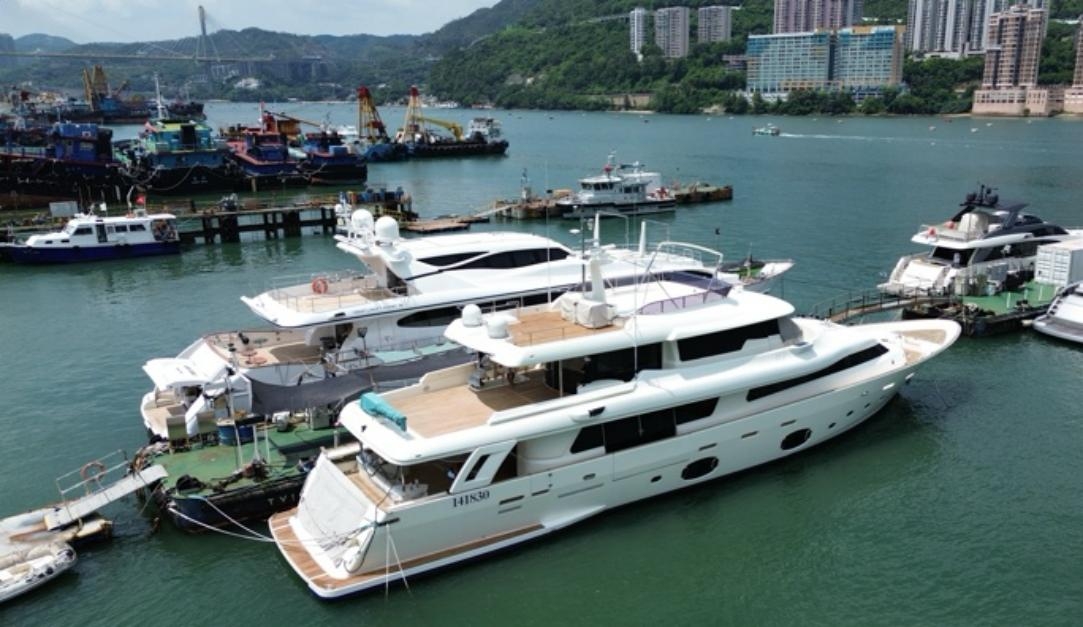 图25_第15页_2014 Custom Line Navetta 33(4).jpg